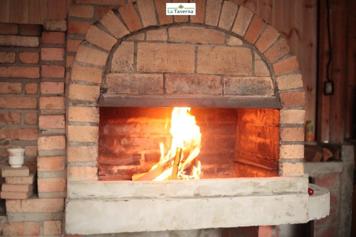 Pensiunea La Taverna Traisteni Екстер'єр фото