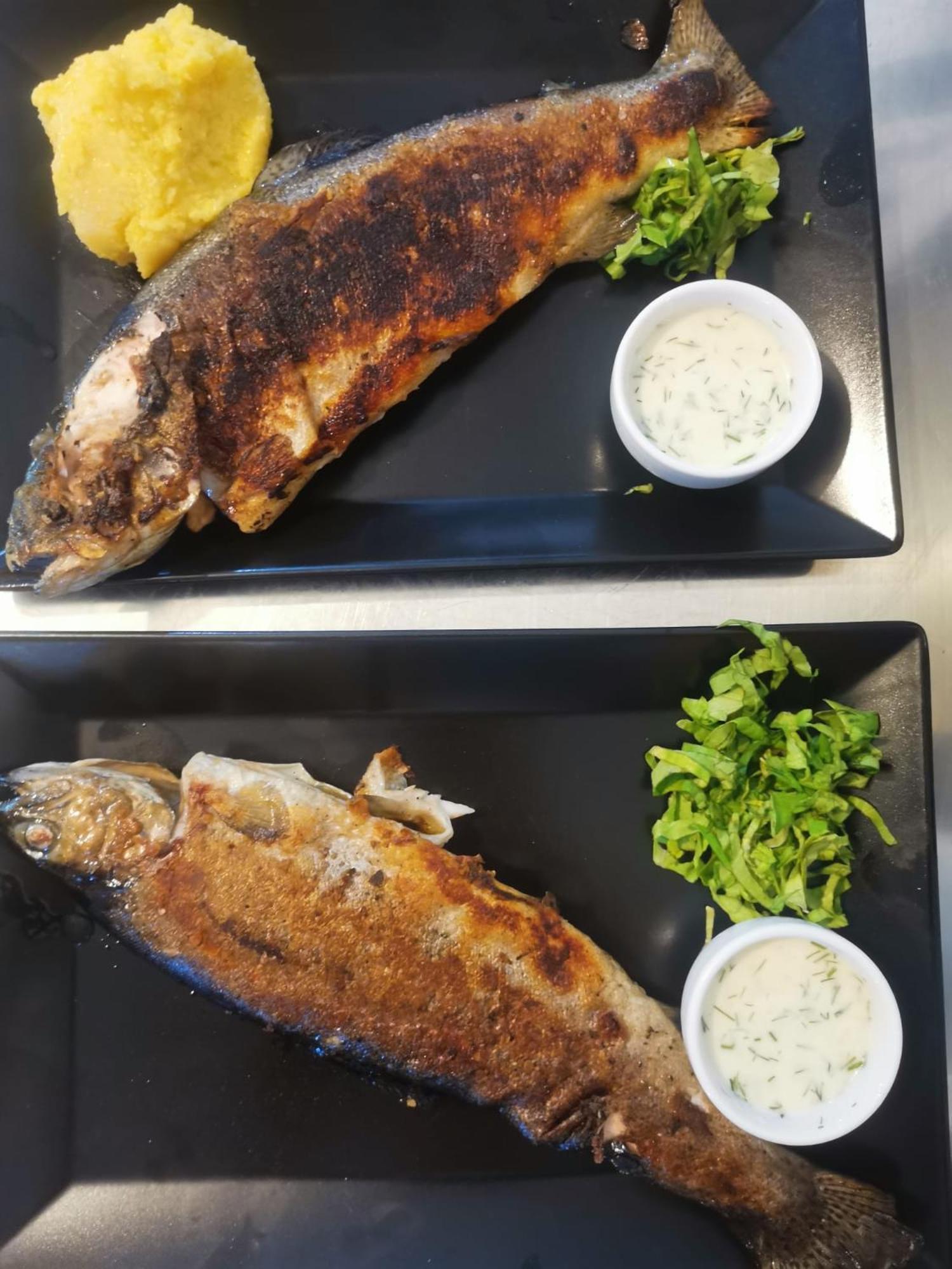 Pensiunea La Taverna Traisteni Екстер'єр фото