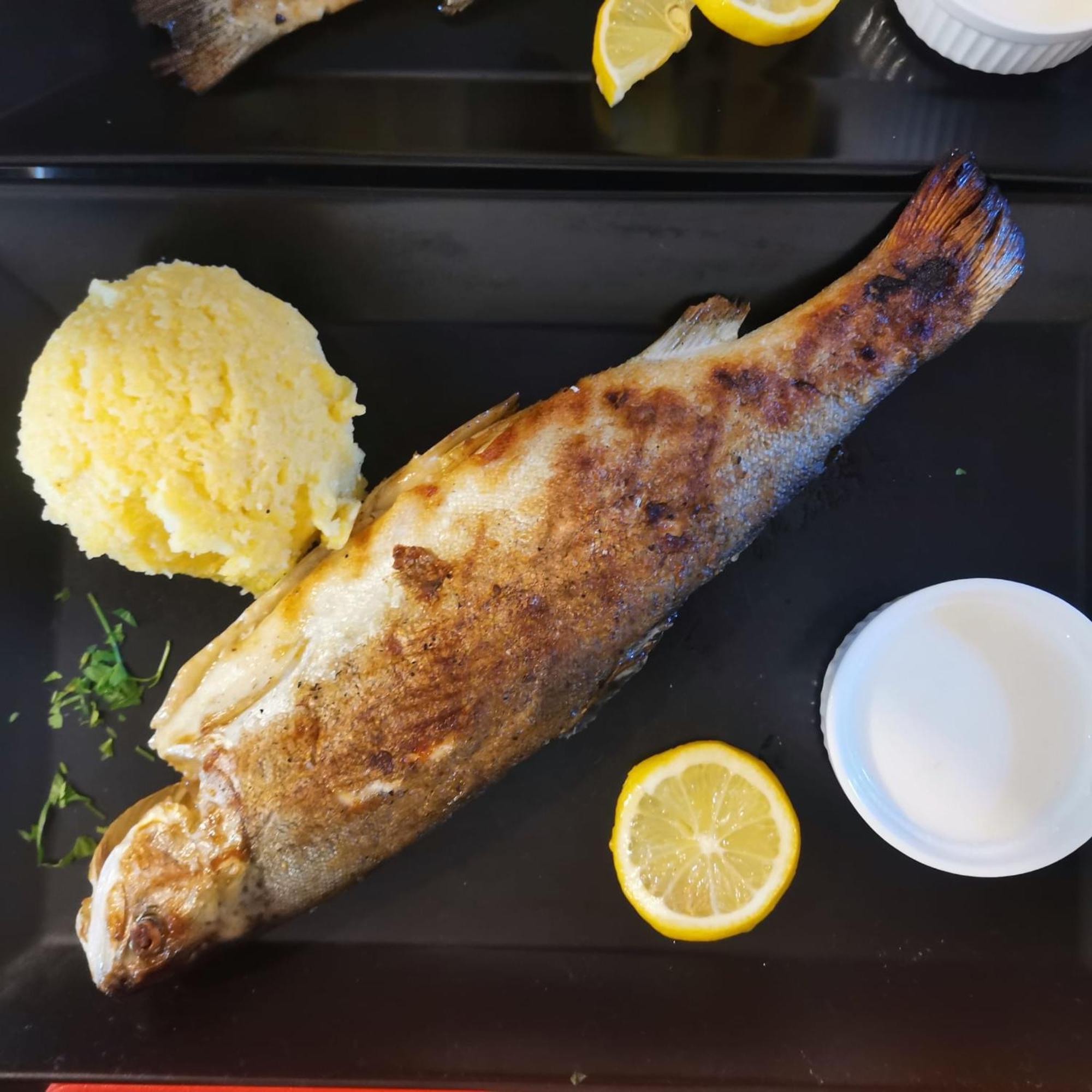 Pensiunea La Taverna Traisteni Екстер'єр фото
