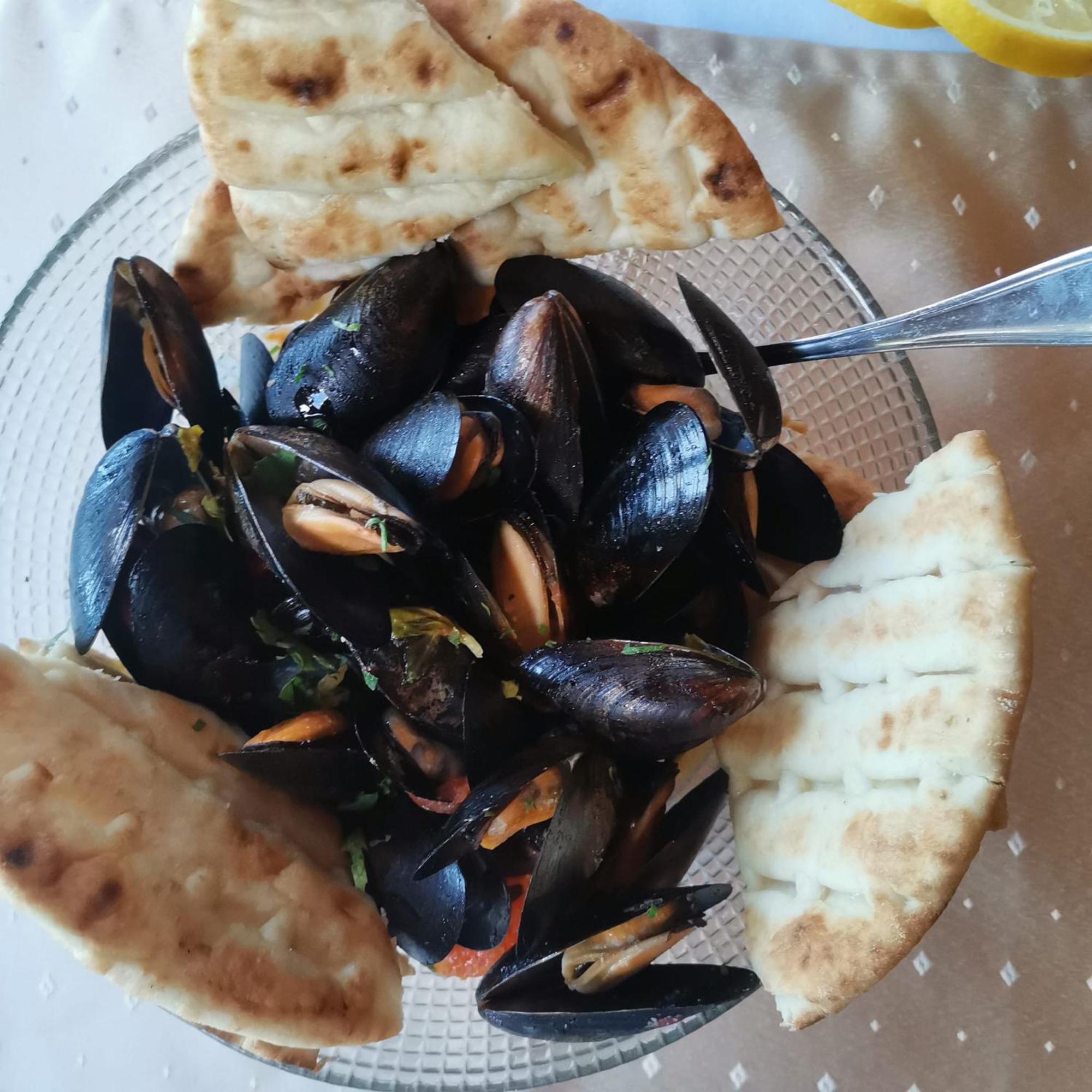 Pensiunea La Taverna Traisteni Екстер'єр фото