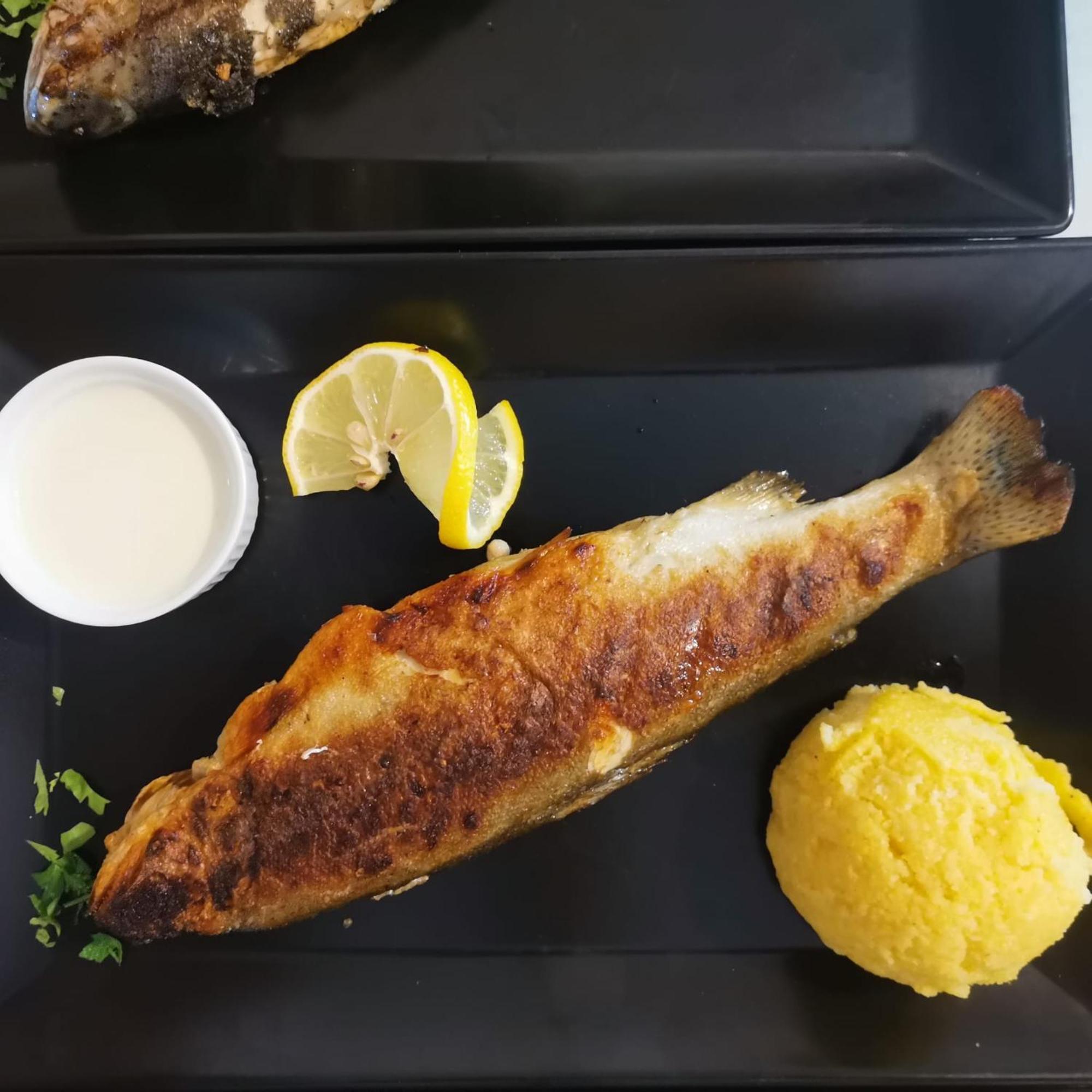 Pensiunea La Taverna Traisteni Екстер'єр фото